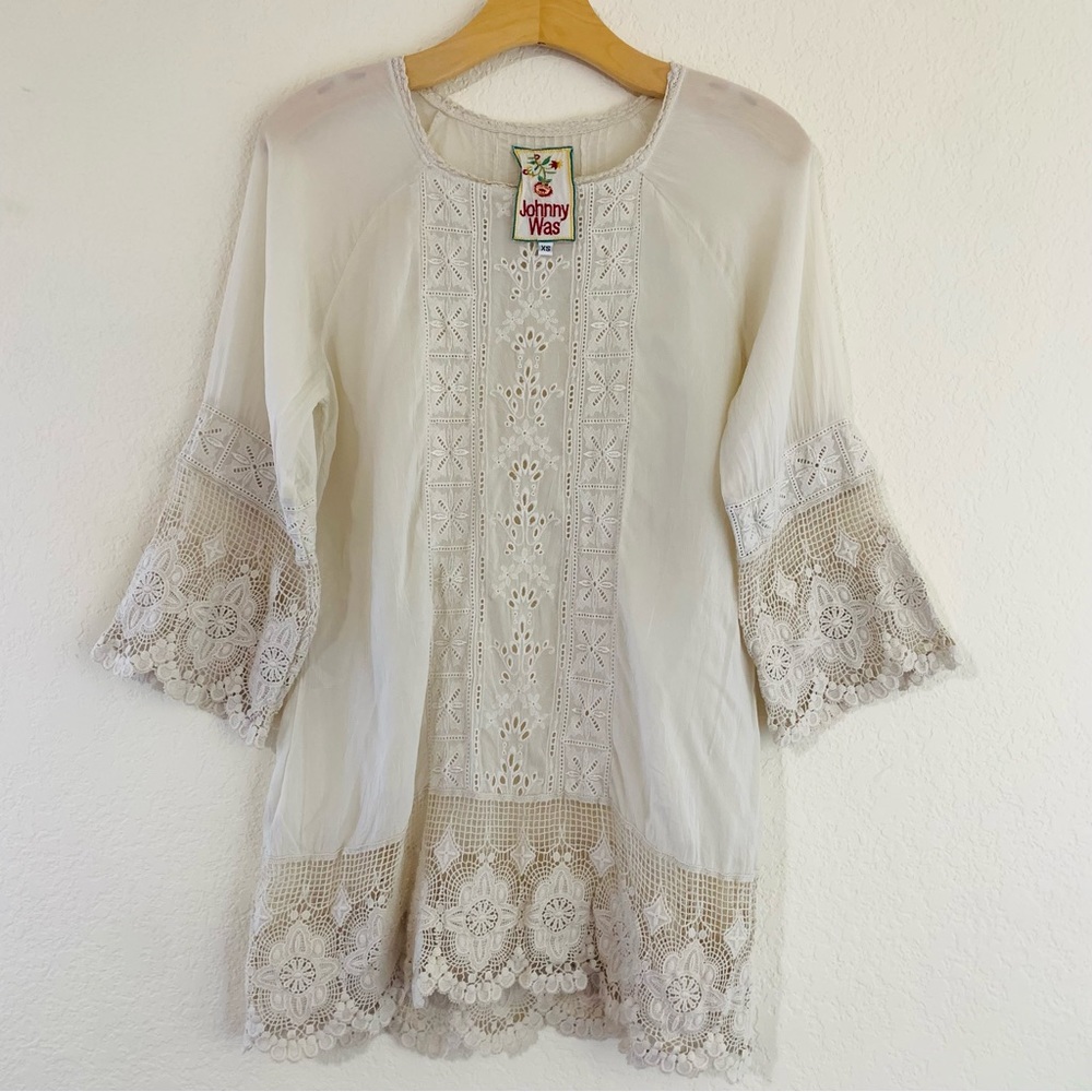 Johnny Was // Off White Lace Tunic Blouse
